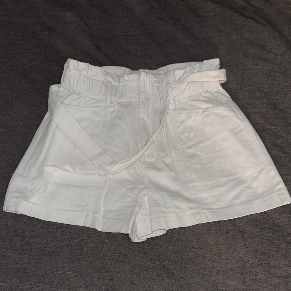 Vestique High Waist White Women's Shorts